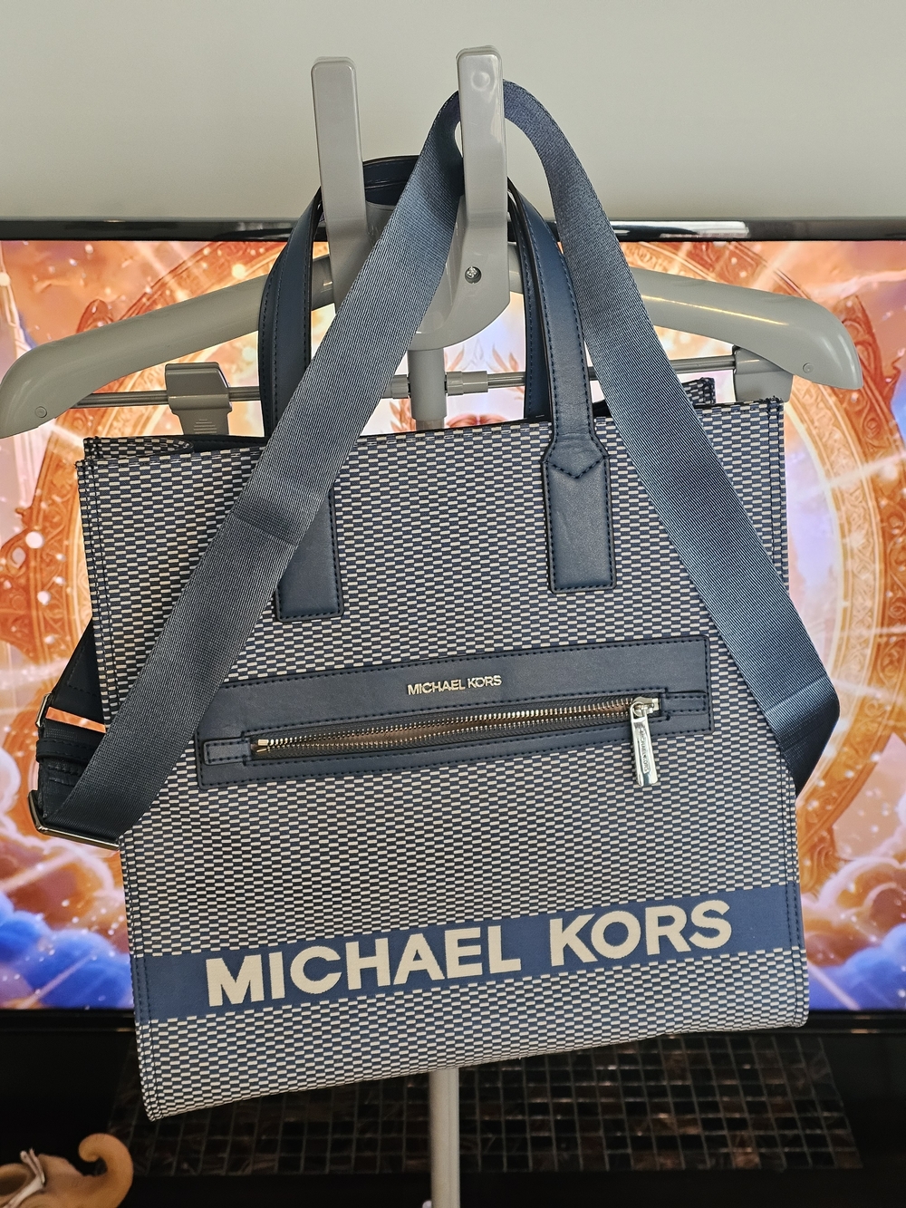 ❗️MICHEL KORS NORTH SOUTH blue and White Logo  2 WAY Tote Bag EUC ❗️